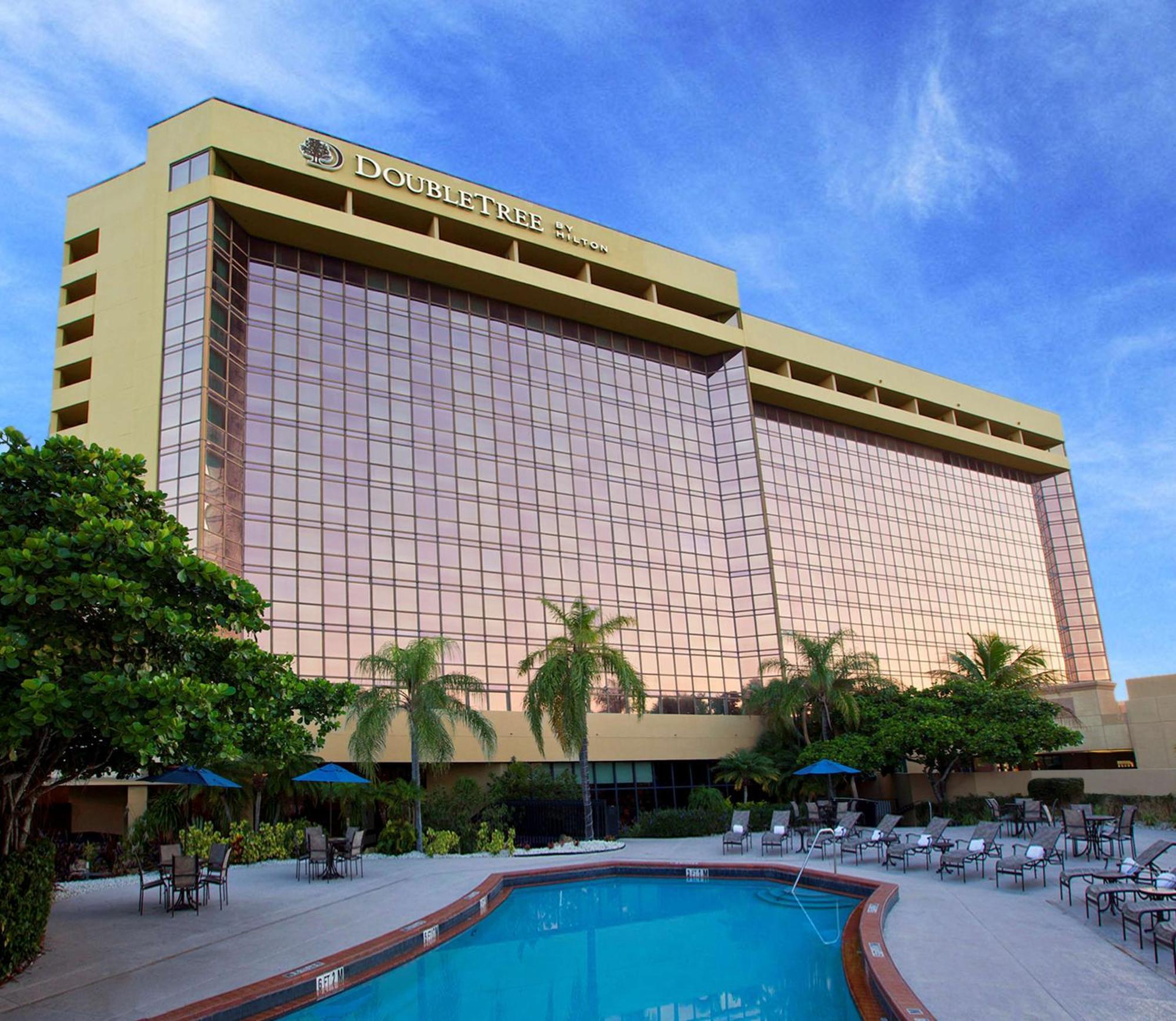 Hotel Doubletree By Hilton Miami Airport & Convention Center